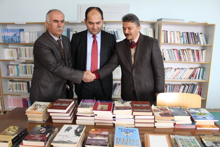 Kütüphaneye kitap desteği