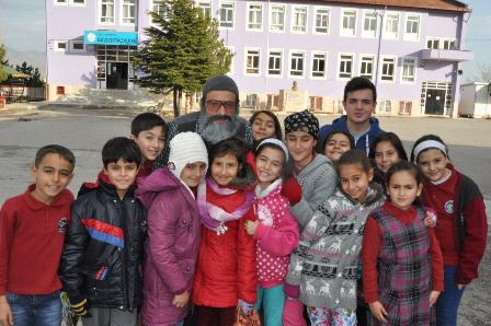 Cömertlik’ konulu tiyatro sahne aldı