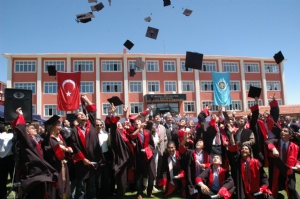 Kadınhanı MYO’da mezuniyet heyecanı