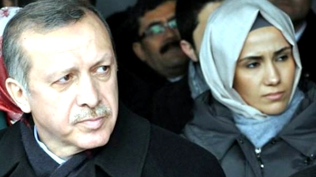 Romanlardan Erdoğan'a "yüzyılın devlet adamı" ödülü