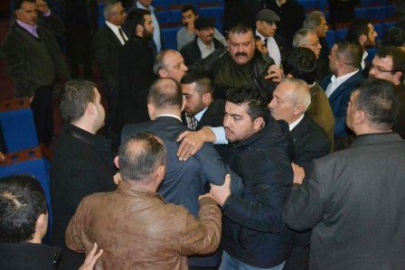 MHP Ereğli ilçe kongresinde arbede çıktı