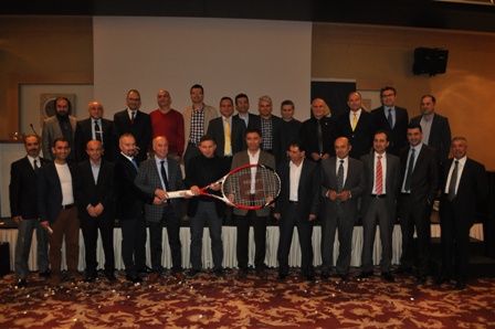 Şampiyonlar ödüllerini aldılar