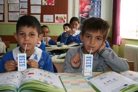 Şeker, ‘Okul Sütü’ ihalesine katıldı