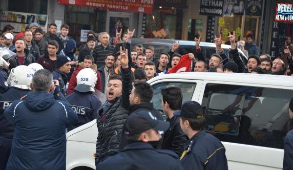 Konya'da Gerginliği Polis Önledi