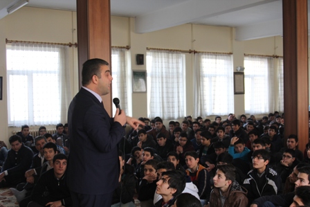 Ribat gençleri bilinçlendiriyor