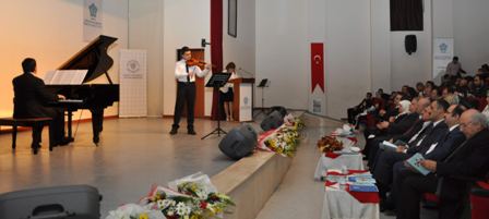 NEÜ CAKA Korosu konser verdi