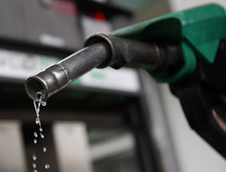 Benzine zam geldi!
