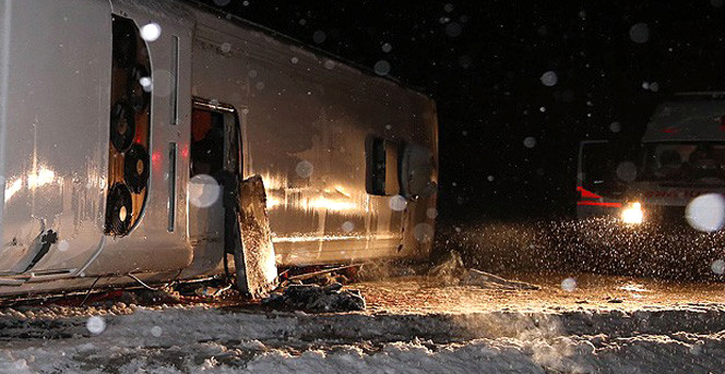 Kar Faciası: 1 Ölü, 41 Yaralı