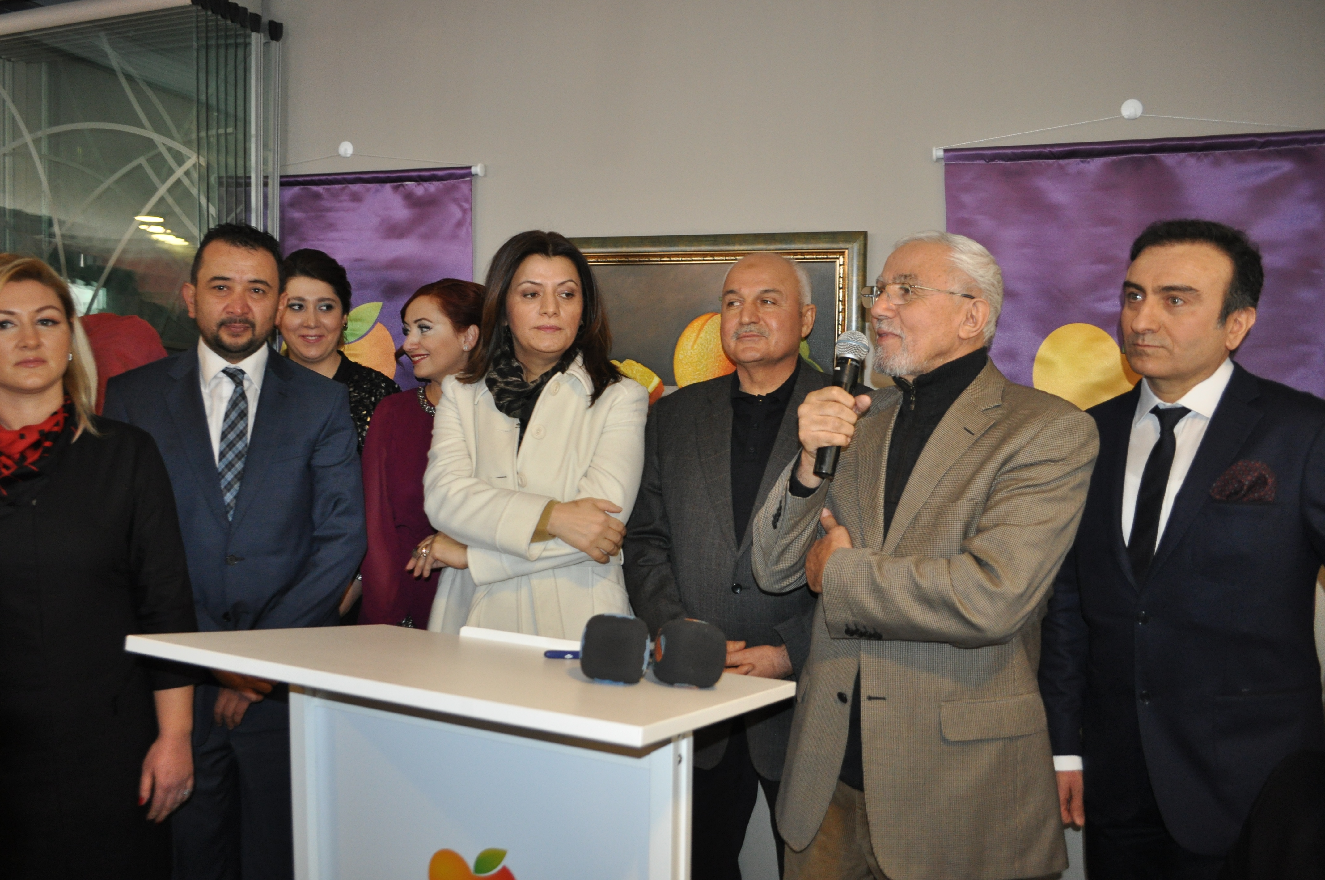 Dr. Portakal dualarla açıldı