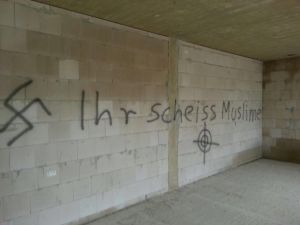 Almanya'da inşaat halindeki camiye ikinci saldırı