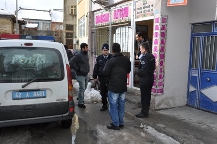 Kaçak telefon satan iş yerlerine operasyon