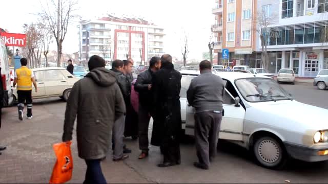 Konya'da İki Otomobil Çarpıştı: 9 Yaralı