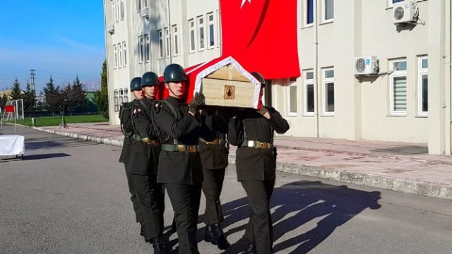 İzmit'te hayatını kaybeden Konyalı Uzman Çavuş son yolculuğuna uğurlandı