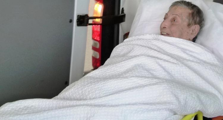 Huzurevinde kalan Müzeyyen Senar'ın kalbi 07.30'da durdu!