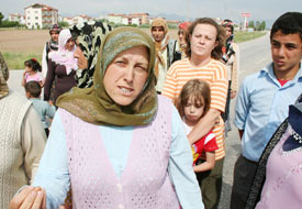 Vatandaşlardan yaya geçidi eylemi