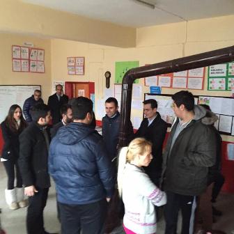 CHP'li gençlerden köy okullarına yardım