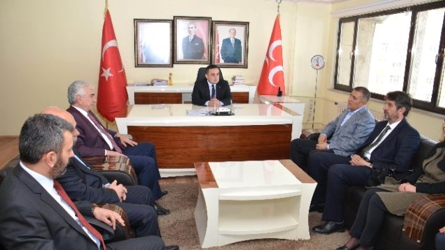 Arat'tan MHP'yeTaziye Ziyareti