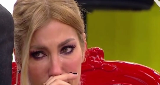 Çağla Şikel: Emre'ye sevgim sonsuz... Konuklarımla dans etmek zorundayım