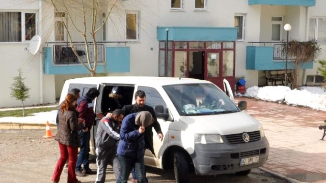 Konya'da çaldılar, Bozüyük'te yakalandılar