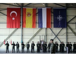 İspanyol patriot birliği görevi Hollanda'dan devraldı (1)