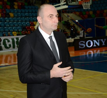 "İyi bir oyun kurucu almamız lazım"