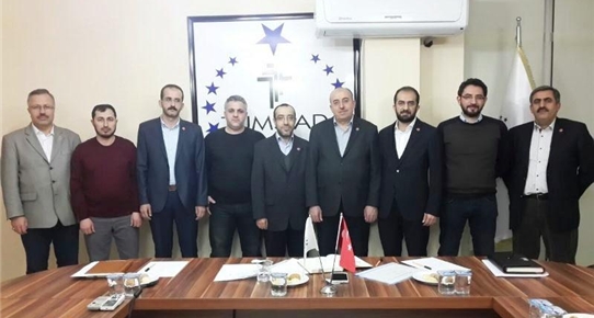 Tümsiad'da Akpınar, Güven Tazeledi