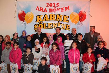 İHH’dan yetimlere karne ödülü