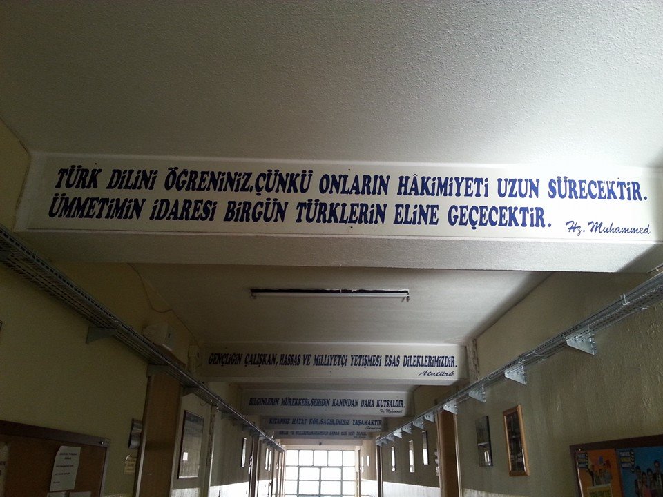 Konya'da bir okuldaki bu söz peygamberimize mi ait?