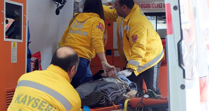 En acı kaza: Kızına otomobil sürmeyi öğreten anne...