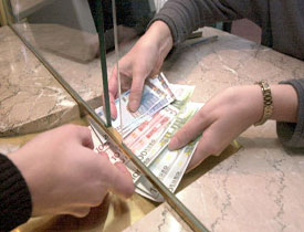 Bankalar vatandaştan yolunu yine buldu