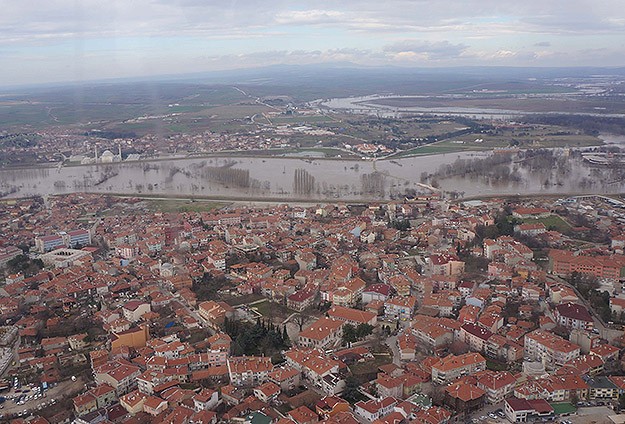 Edirne'deki nehir taşkınları havadan görüntülendi
