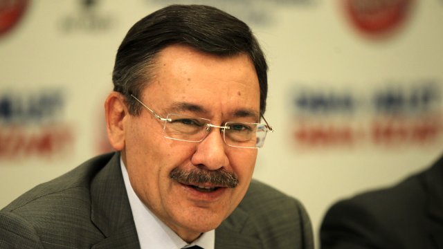 Melih Gökçek milletvekili adayı olacak mı? Bırakıyor...