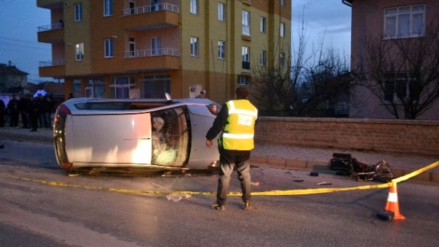Konya'da Otomobil Elektrikli Bisiklete Çarptı: 1 Ölü, 1 Yaralı