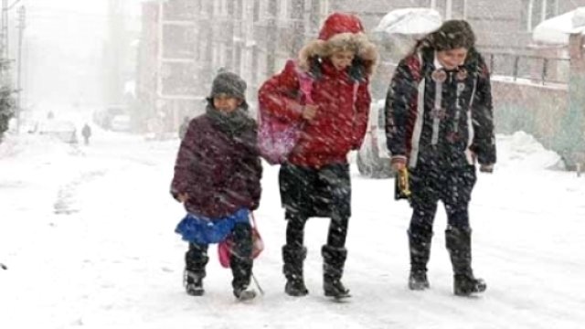 Konya'da Eğitime Kar Engeli: İki ilçede daha okullar tatil edildi