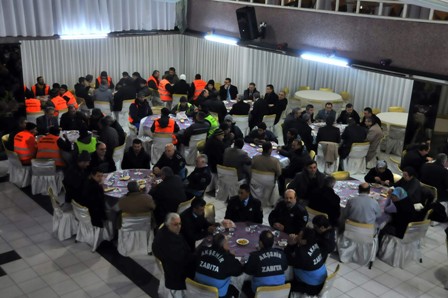 Akkaya’dan belediye personeline herse