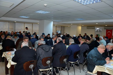 Toru vatandaşlarla buluştu