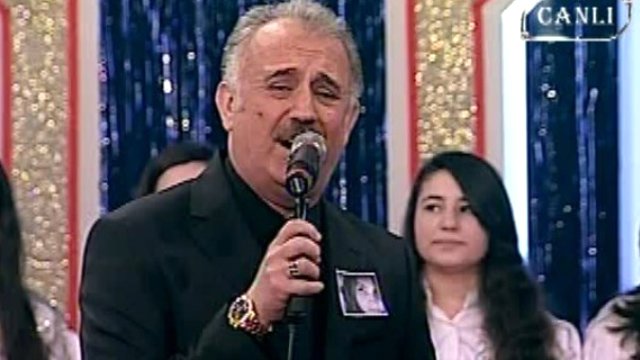 YOK ARTIK!!! Özgecan'ın Fotoğrafıyla Göbek Attılar