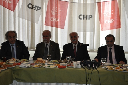 "Adaylarımızı kendimiz seçeceğiz"