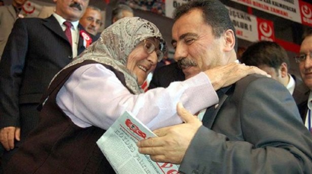 Muhsin Yazıcıoğlu’nun annesi vefat etti
