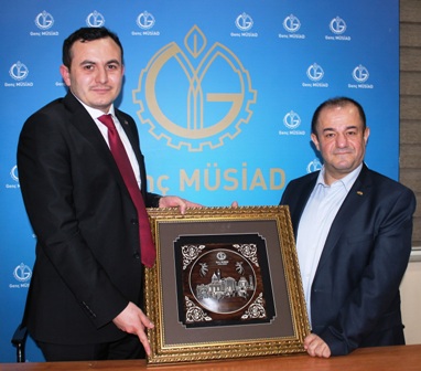 "Teknolojik ürünler üretmeliyiz”