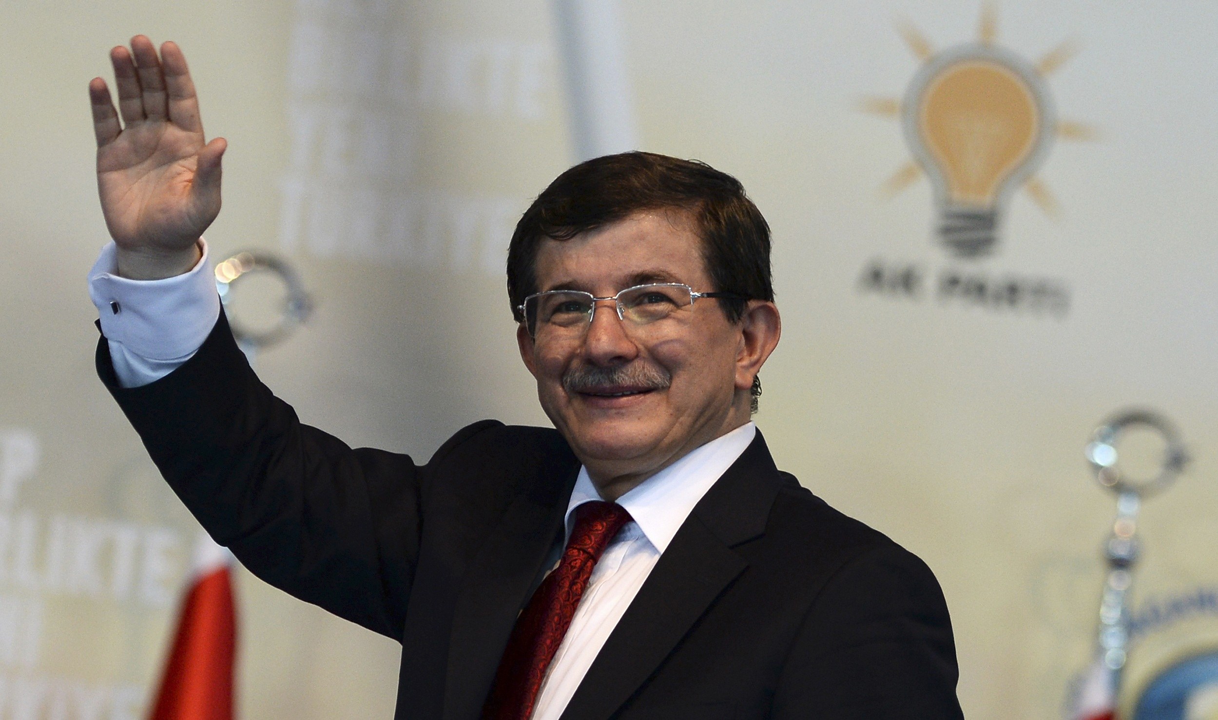 Ahmet Davutoğlu başvurusunu yaptı