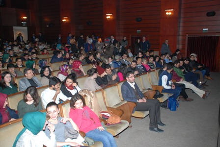 Gençlik Meclisi tiyatro'da buluştu