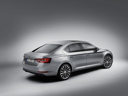 Yeni Skoda Superb Ağustos’ta