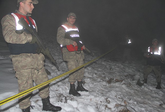 Şehit pilotların naaşı morga kaldırıldı