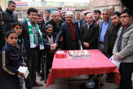 Kardeşlik Pastası kestiler