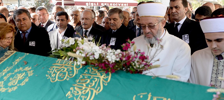 Yaşar Kemal son yolculuğuna uğurlandı