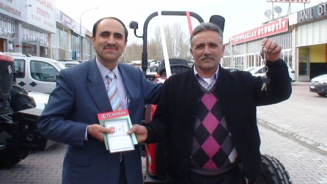 Traktör Kazandığını Adını Gazetede Görünce İnandı