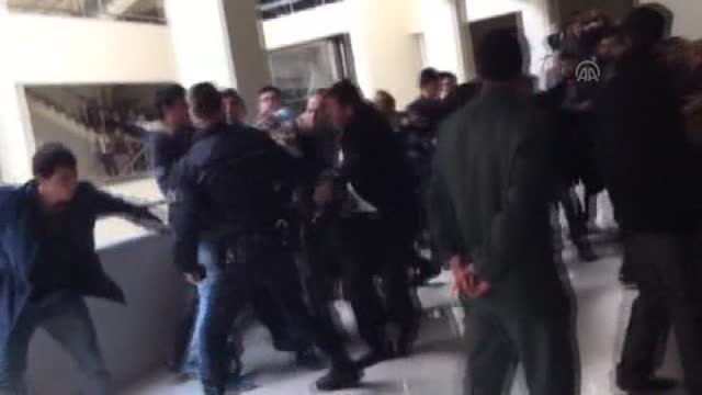 FLAŞ!!! Konya Adliyesinde Kavga