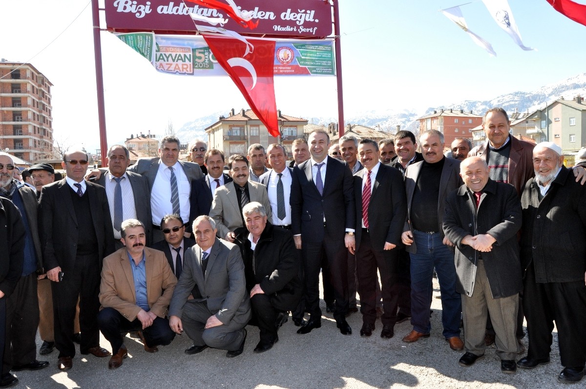 Canlı Hayvan Pazarı Açıldı