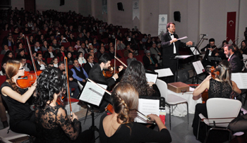 NEÜ oda orkestrasından müzik ziyafeti